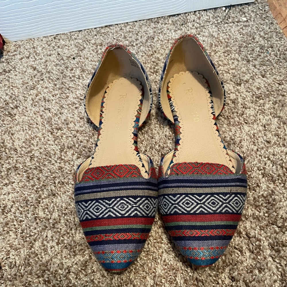 Restricted multicolor flats